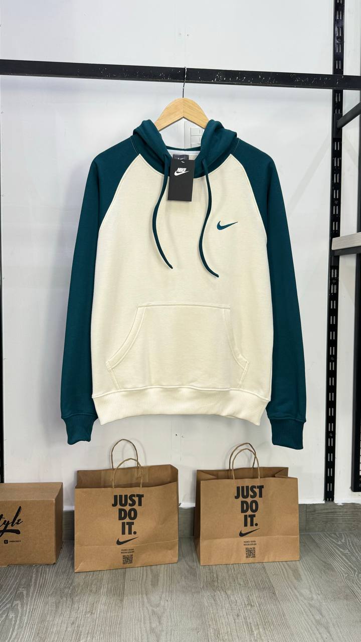 Buzo Vintage Nike Logo Bordado