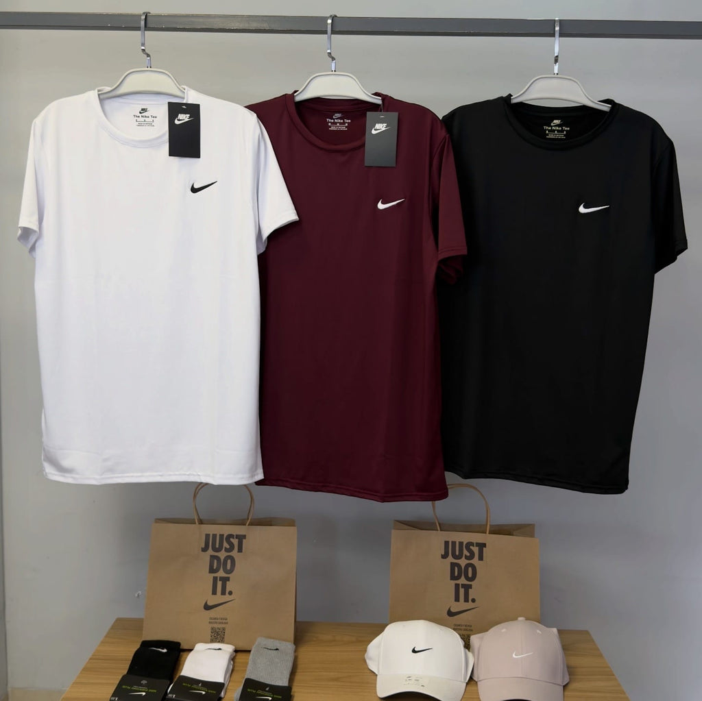 Camiseta Nike Deportiva Estampada