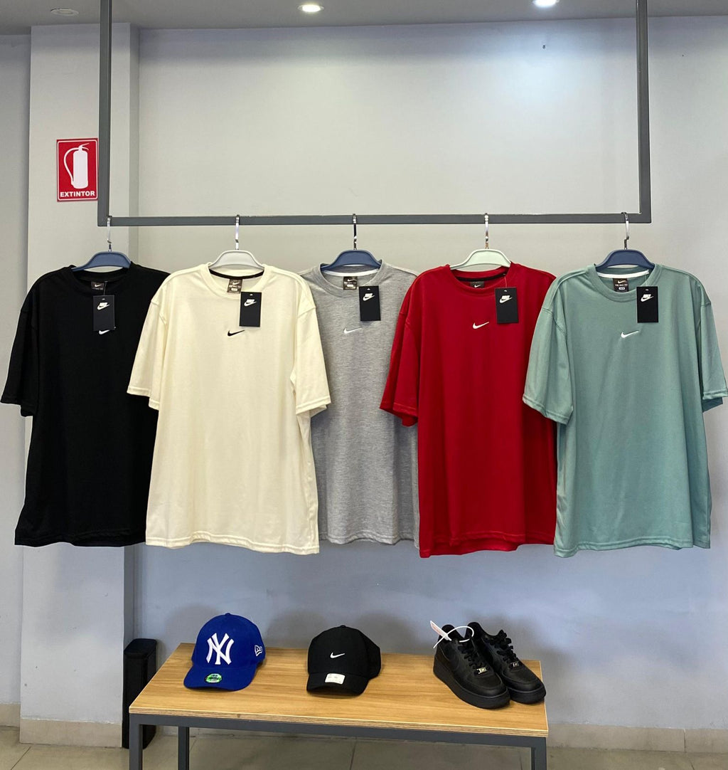 Camiseta Nike Oversize Clásica