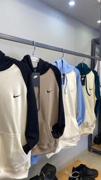 Buzo Vintage Nike Logo Bordado