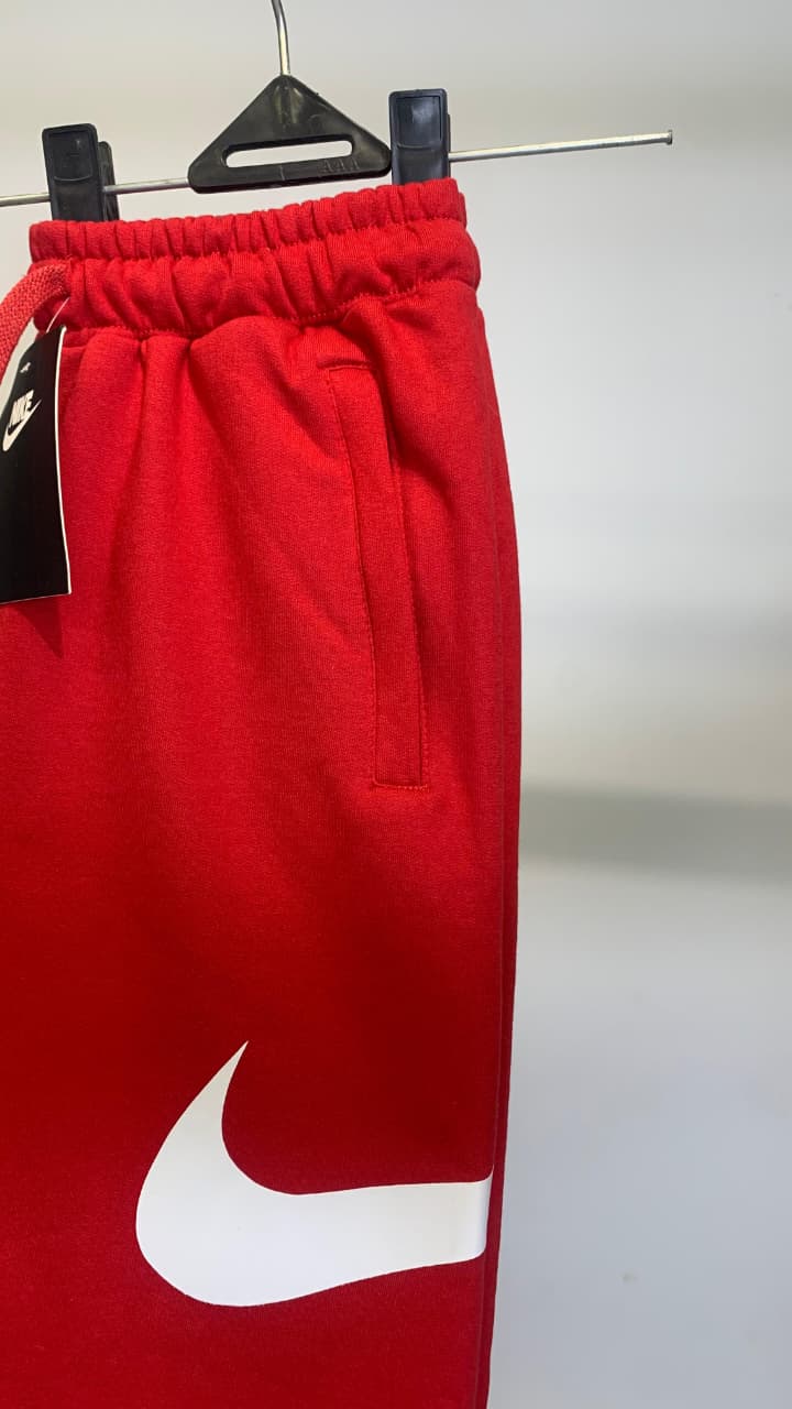Pantaloneta Nike Clásica