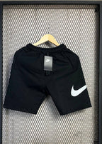 Pantaloneta Nike Clásica