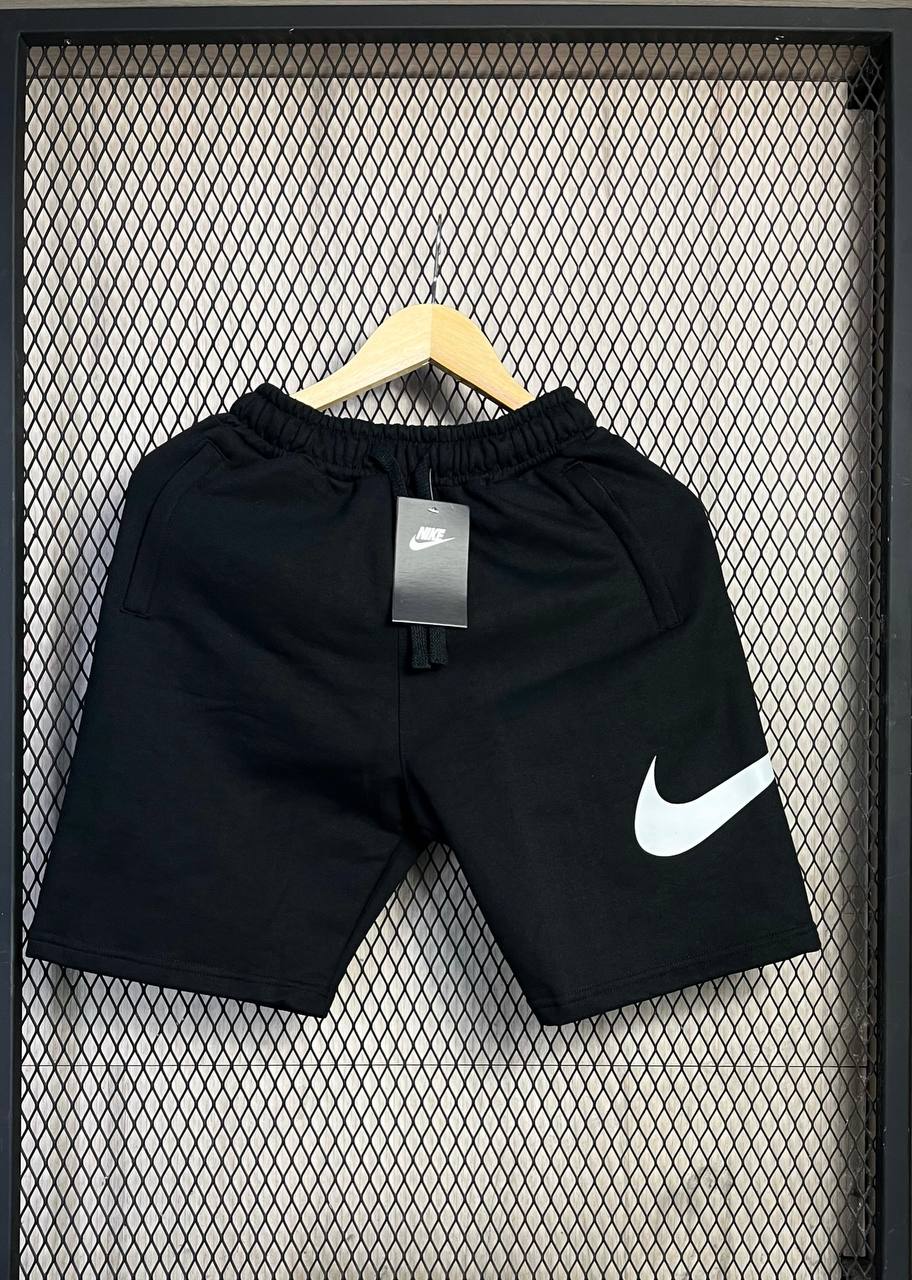 Pantaloneta Nike Clásica