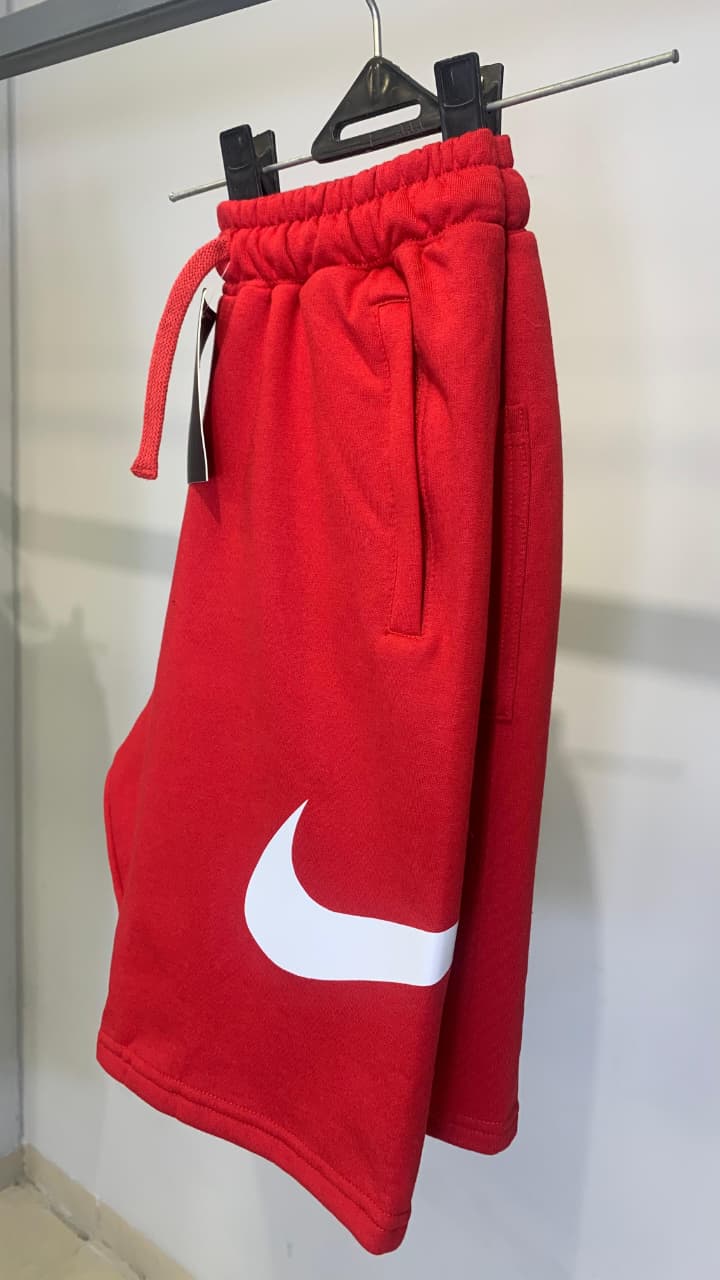 Pantaloneta Nike Clásica