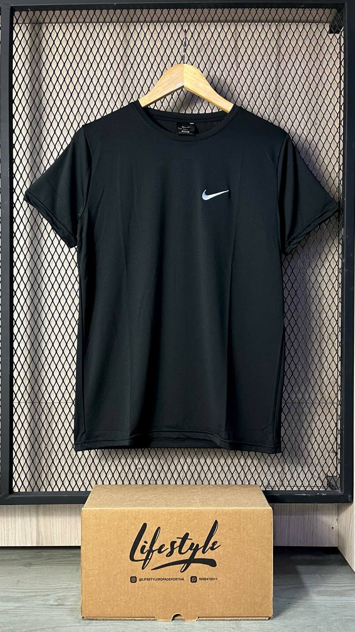 Camiseta Nike Deportiva Clásica