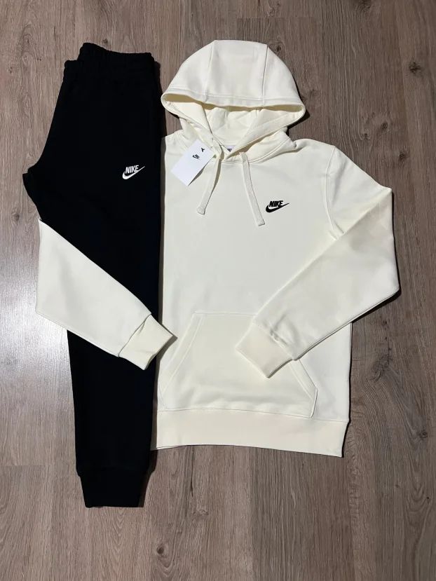 Conjunto Nike Largo Puño